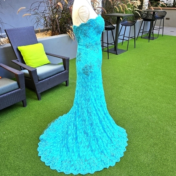 Mari Lee Strapless Lace Gown ✦ Ocean Blue Crystal Beaded Floor‑Length Prom Dress - Picture 6 of 17